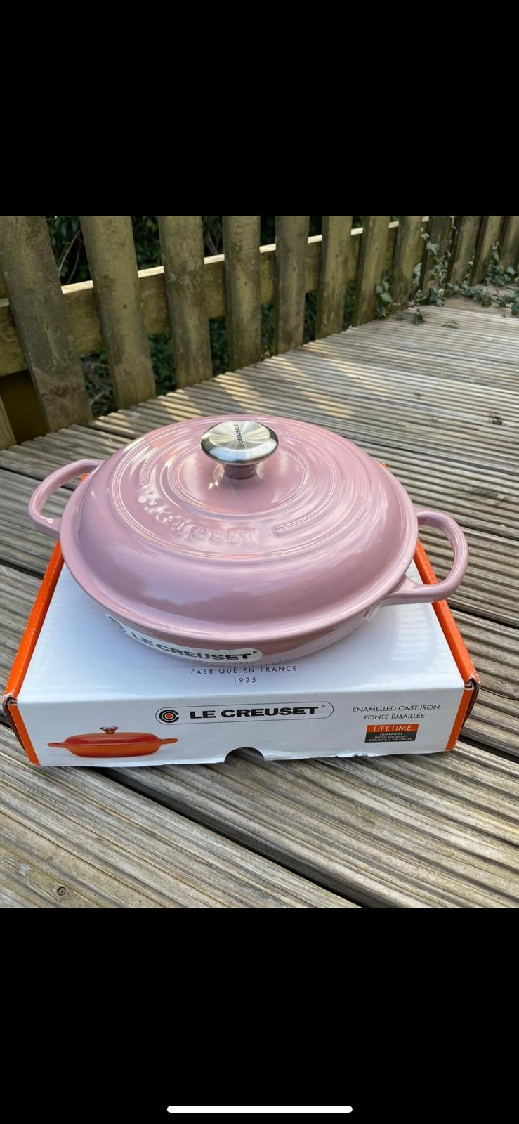 LE CREUSET SIGNATURE SHALLOW CASSEROLE - ANTIQUE ROSE - 26cm