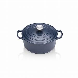 Le Creuset Signature Round Casserole - NAVY - 20cm