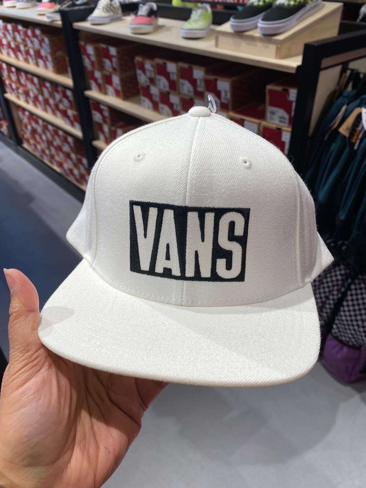 subway Mansion cleaner AzuraMart - VANS SnapBack Hat - White - One Size
