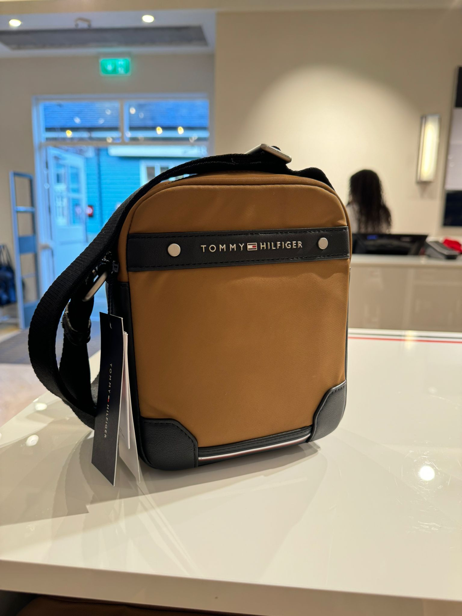 Tommy Hilfiger EO/Central RV Crossbody - Desert Khaki - 20 x 16 x 6 cm