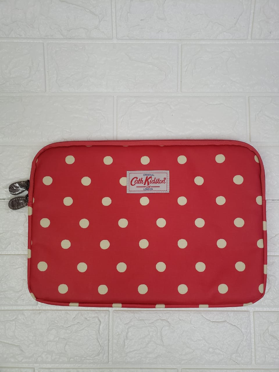Cath Kidston Sleeves - Button Spot - 11 inch