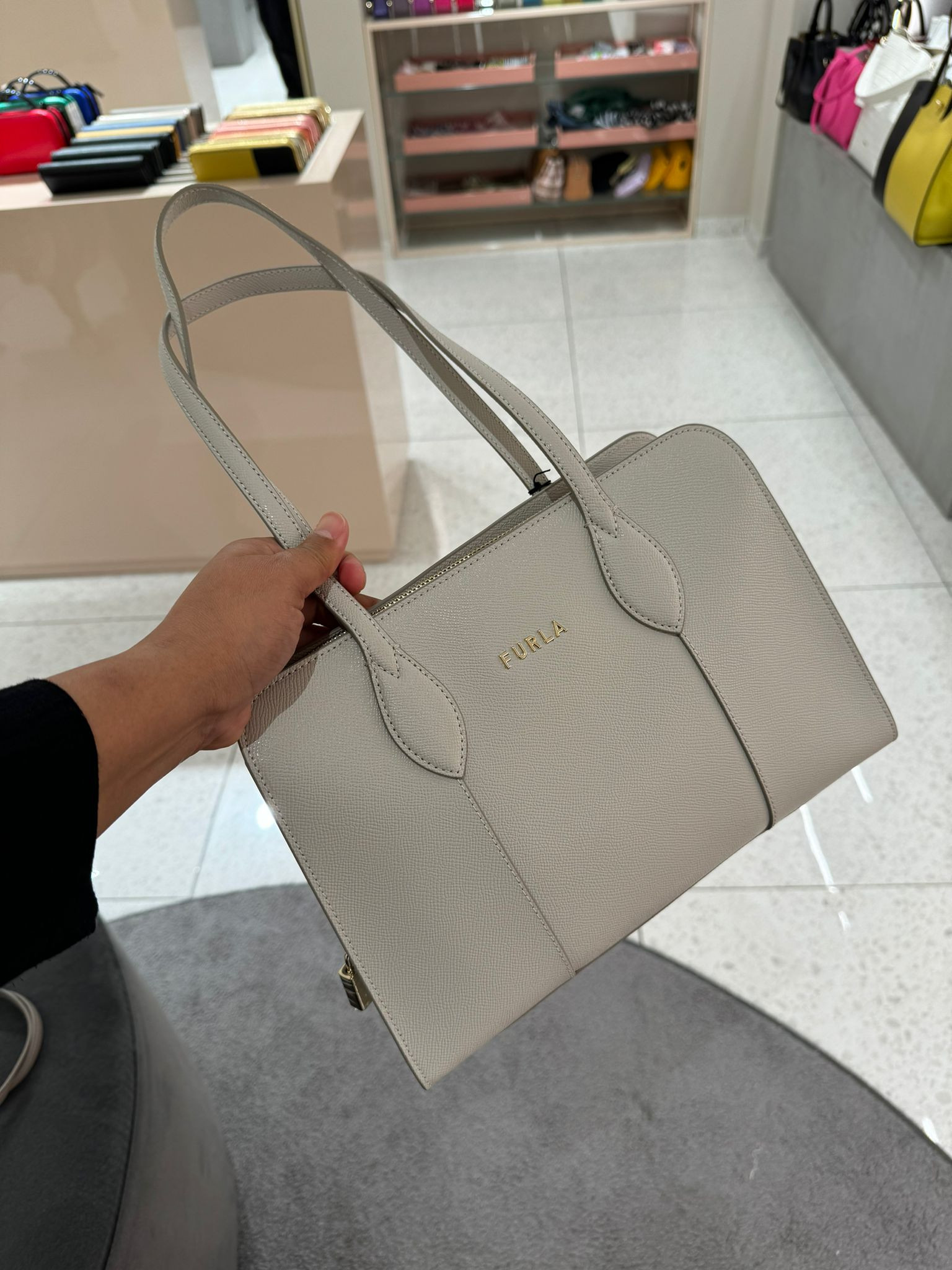 Furla Vittoria Tote - Perla - 29 x 21 x 7 cm