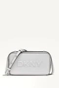 DKNY CARTER CROSSBODY - PEBBLE - R44EZI35 / 20 X 10.5 X 8 CM