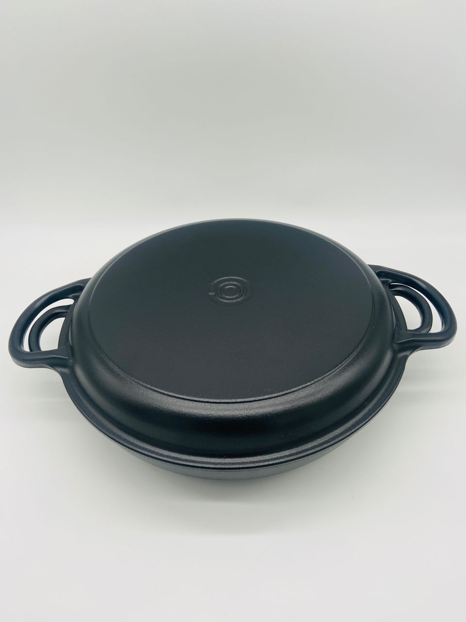 AzuraMart Le Creuset Shallow Casserole Braiser With Grill Lid Matte
