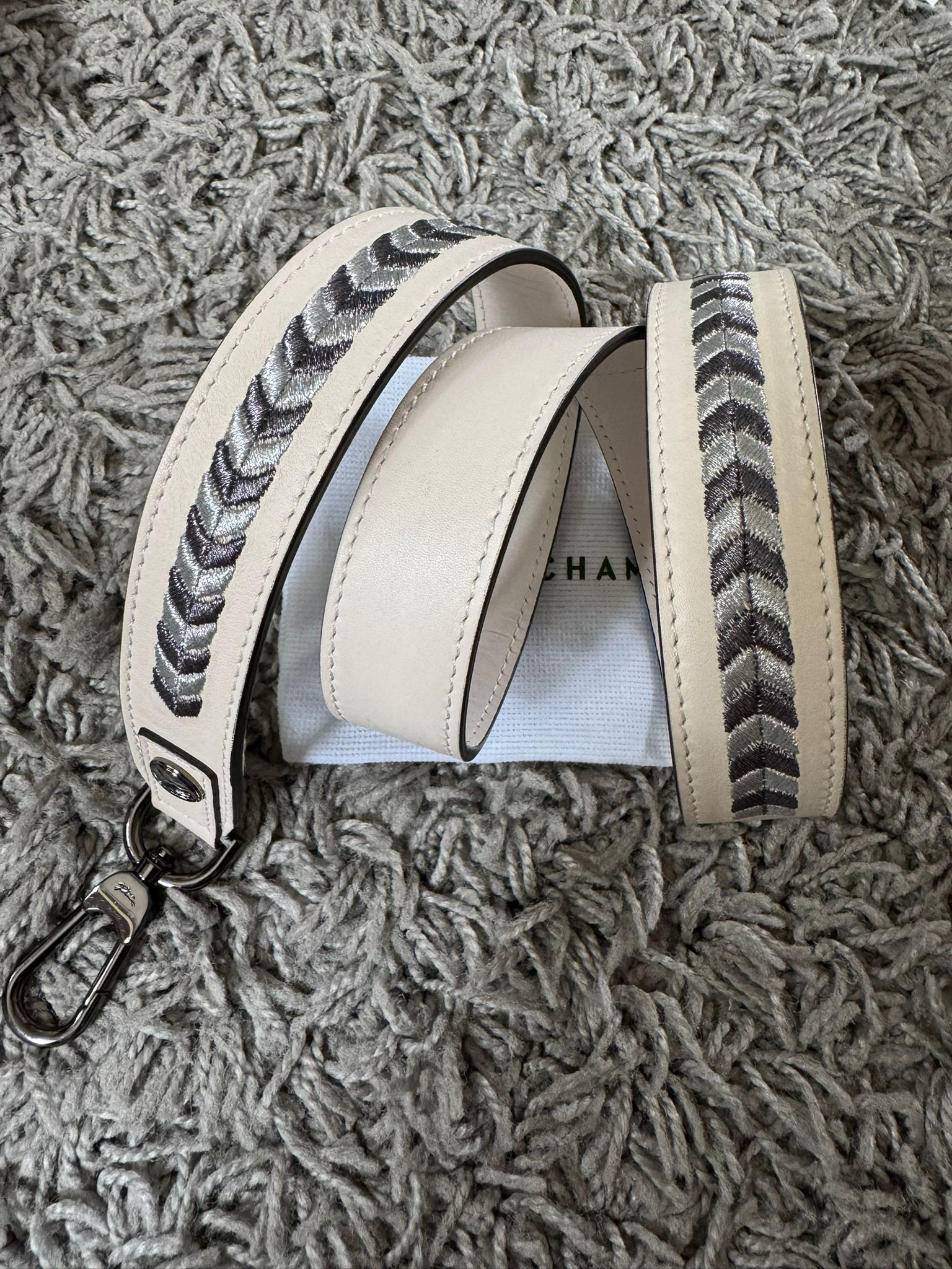 Longchamp Mademoiselle Strap - L7168883238 / Beige - 103 x 3  cm