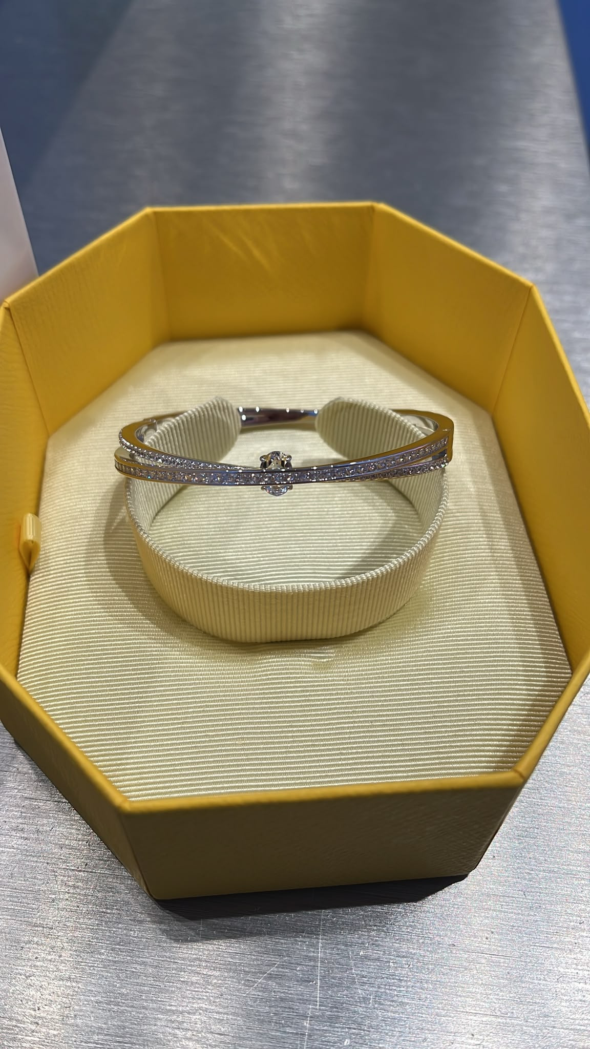 Swarovski Bangle - White / Rhs - 5691226 / Size L