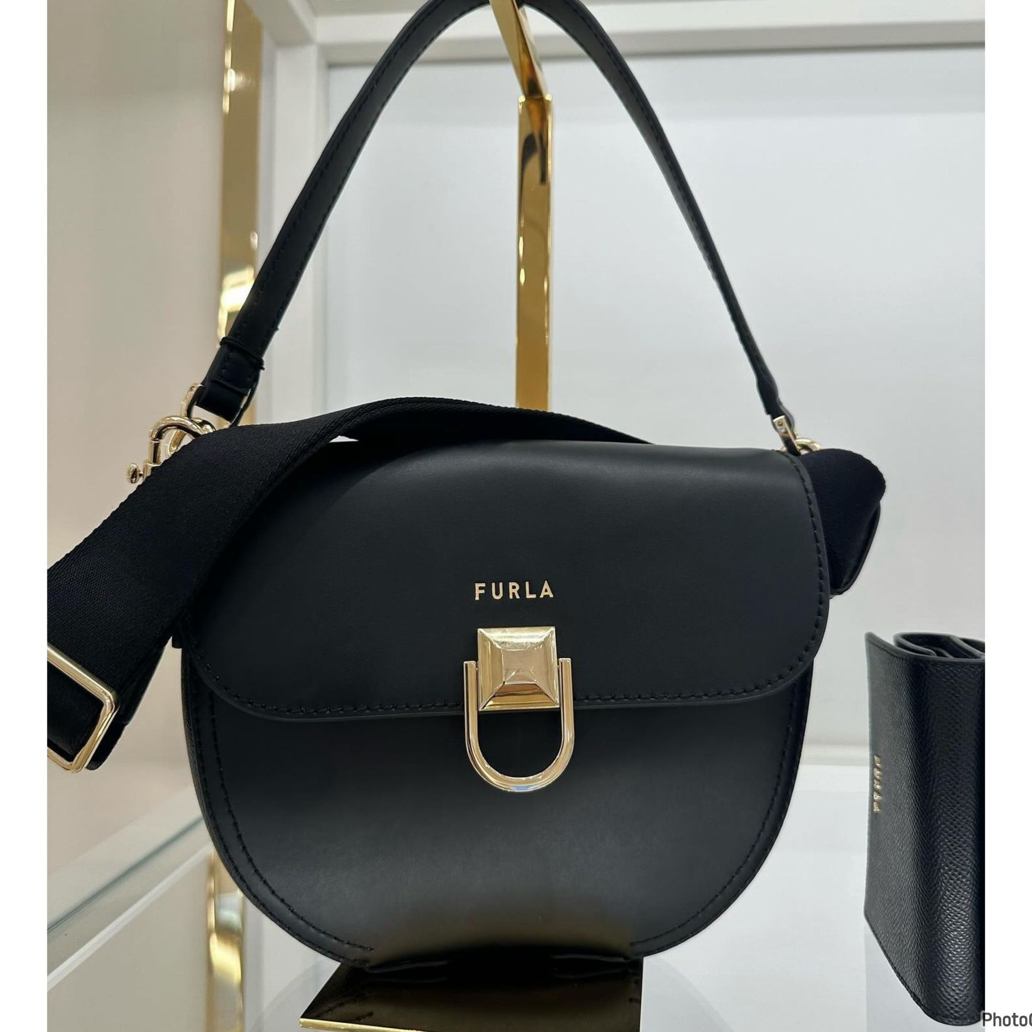 Furla Circe Crossbody - Nero - Small 20 x 17.x 5.5 cm (w x h x d)