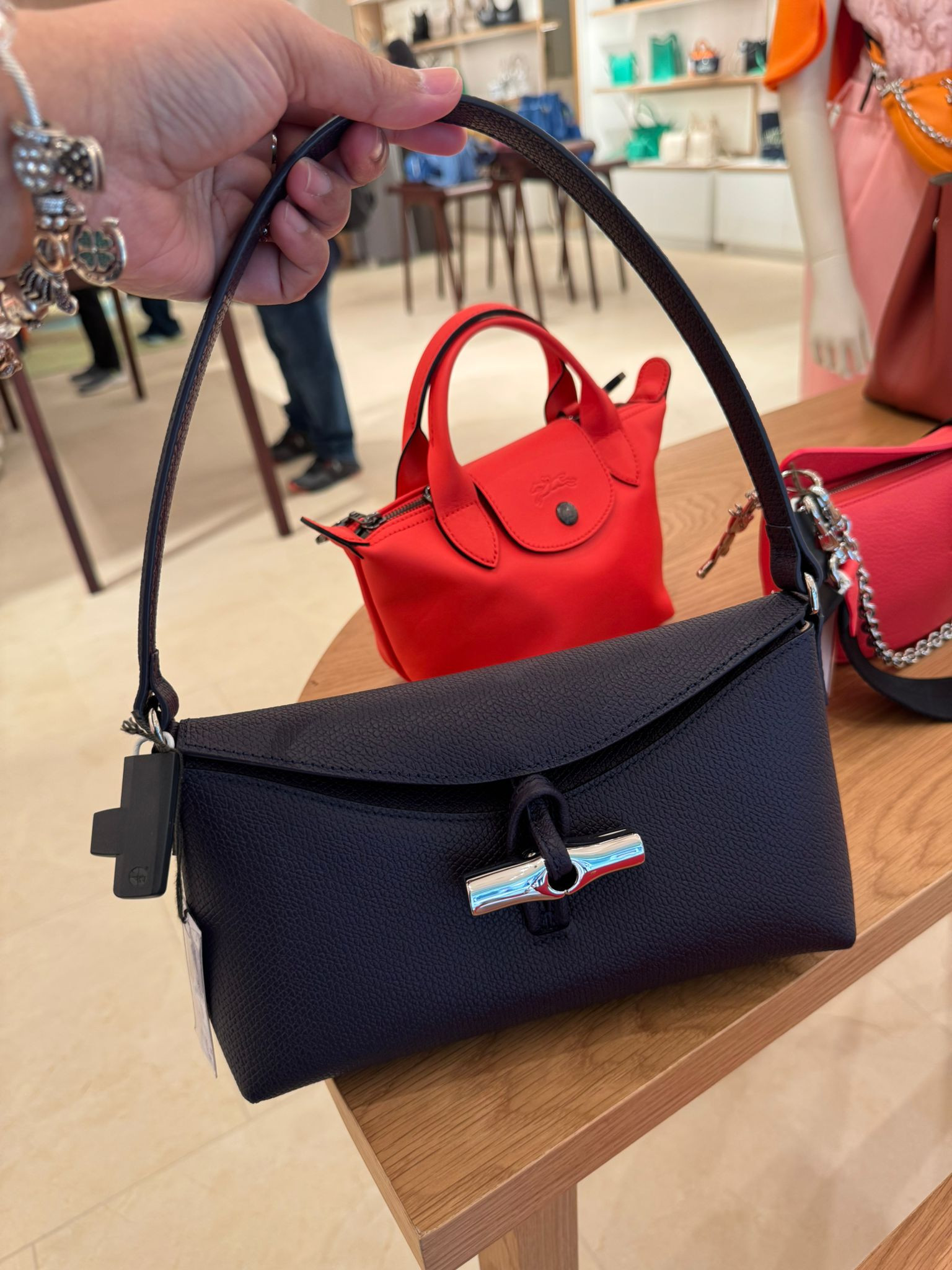 Longchamp Roseau Shoulder Bag - 10230HPN645 - 23.5 X 13 X 8 CM