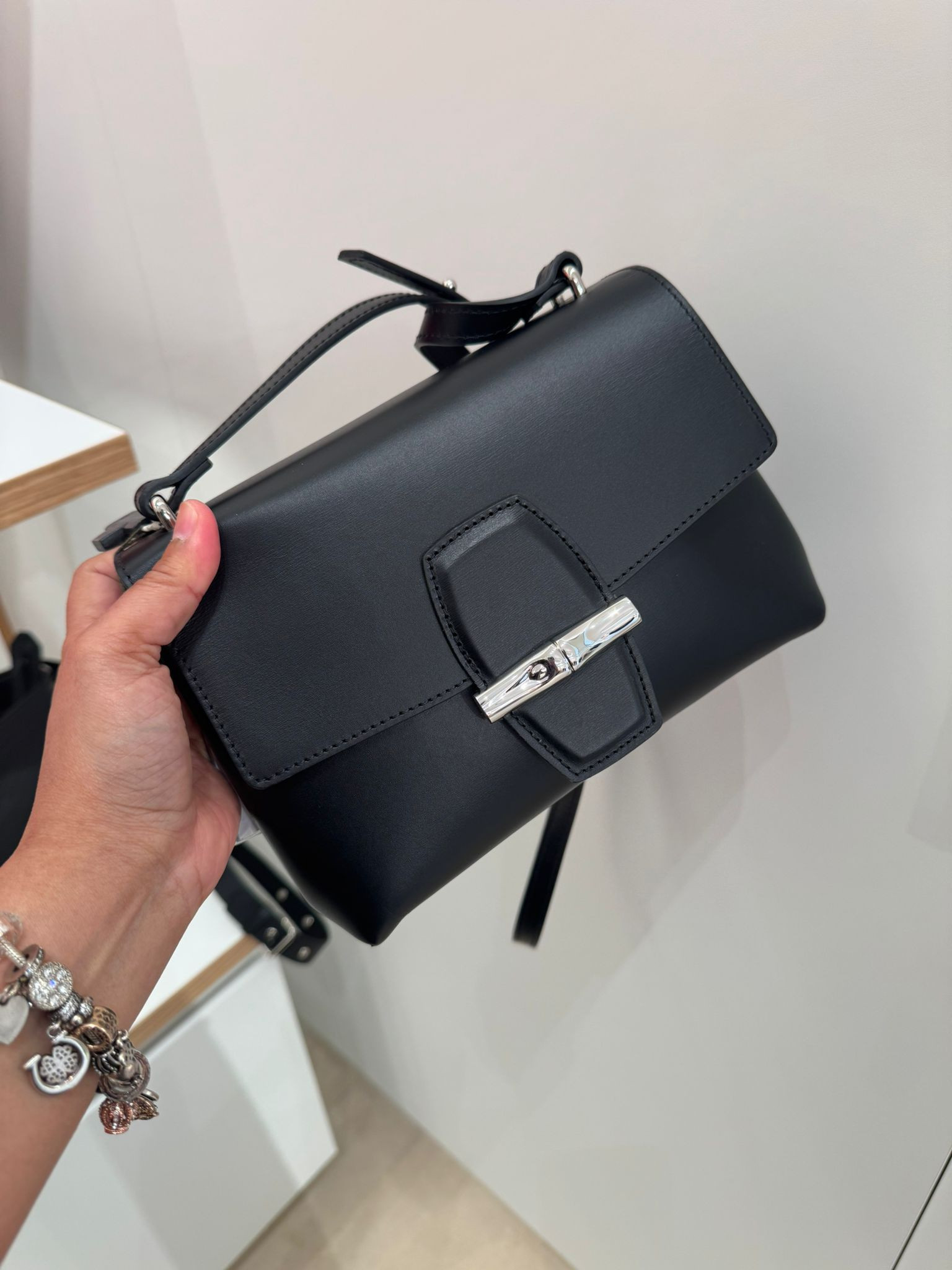 Longchamp Roseau Crossbody - 10094HSC001 / Black - Medium