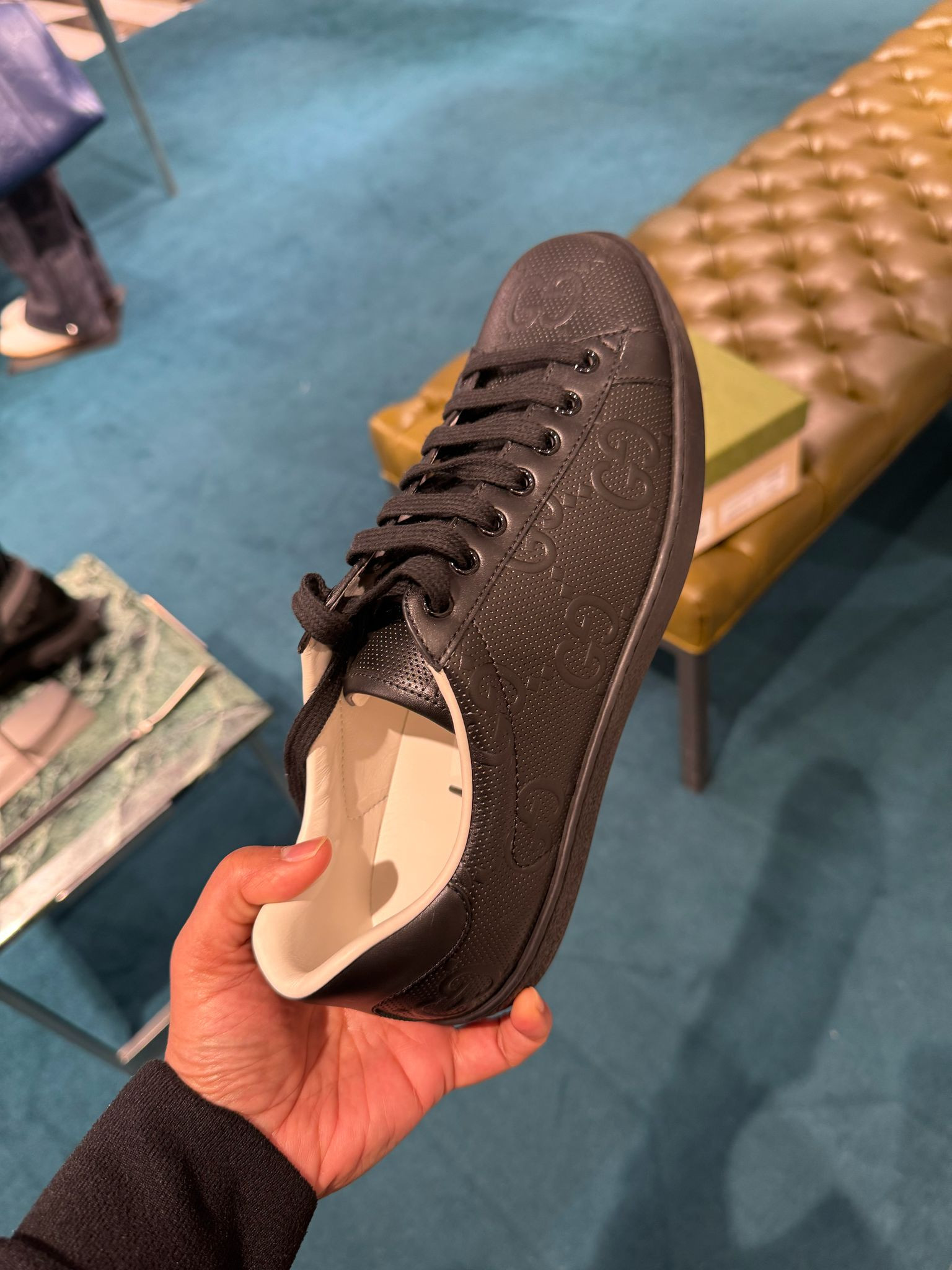 GUCCI Men Shoe - Black - UK 7