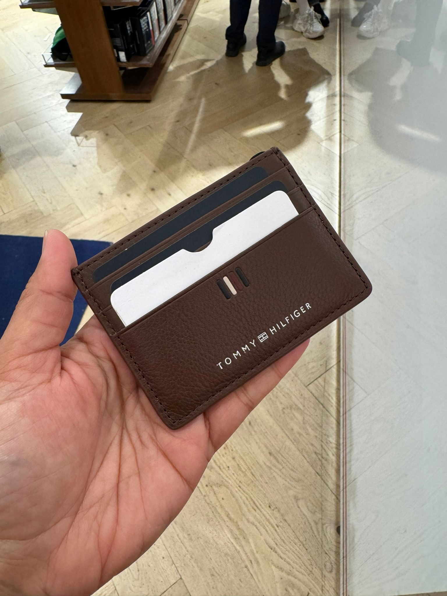 Tommy Hilfiger Card Holder - Dark Brown - E0 / Modern CC