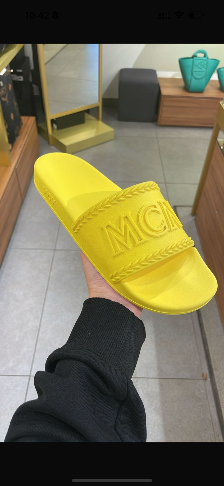 MCM Slider - Vibrant Yellow - Eur 44