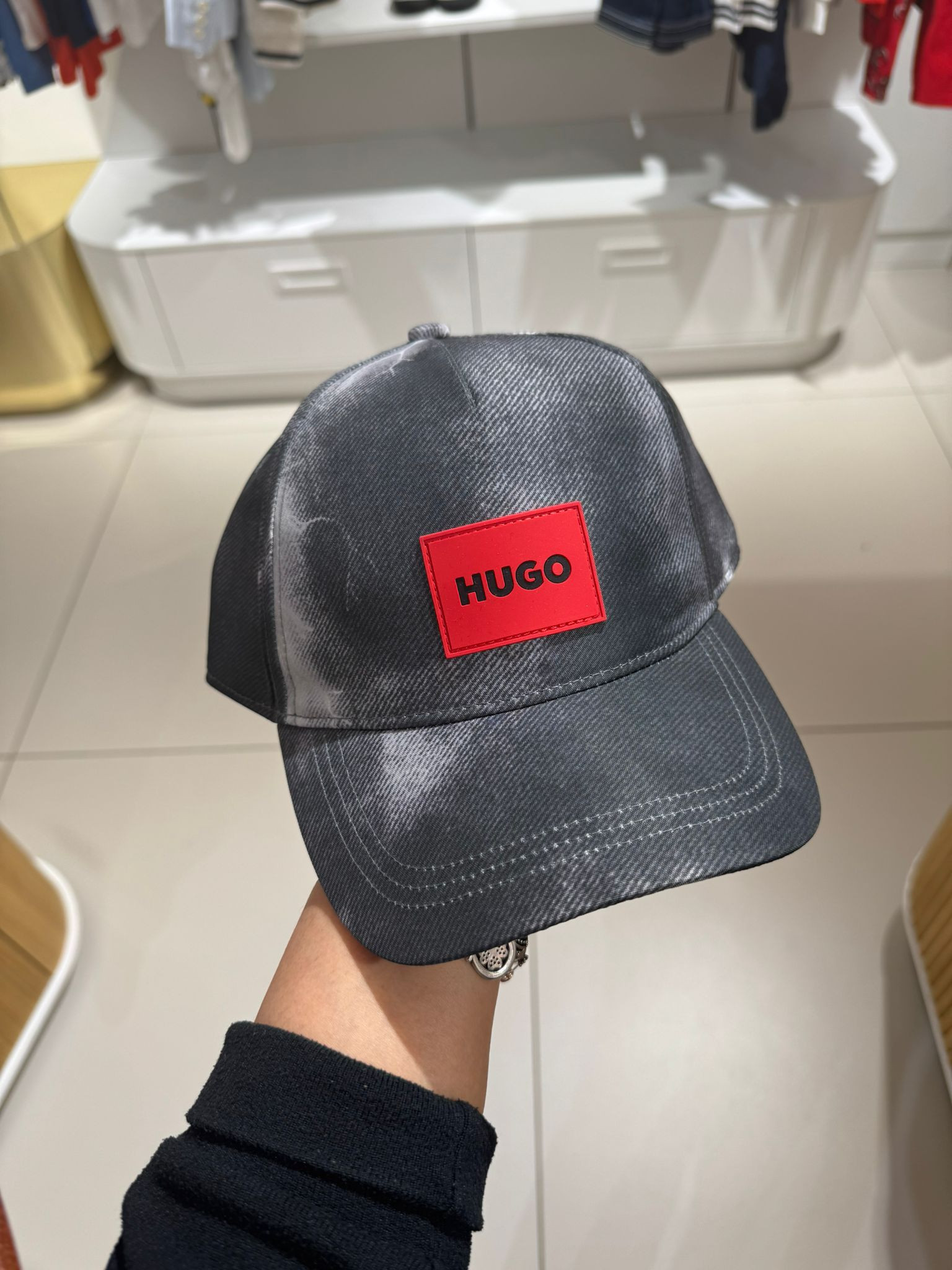 Hugo Boss Cap - G00127 / Multi - Size 58