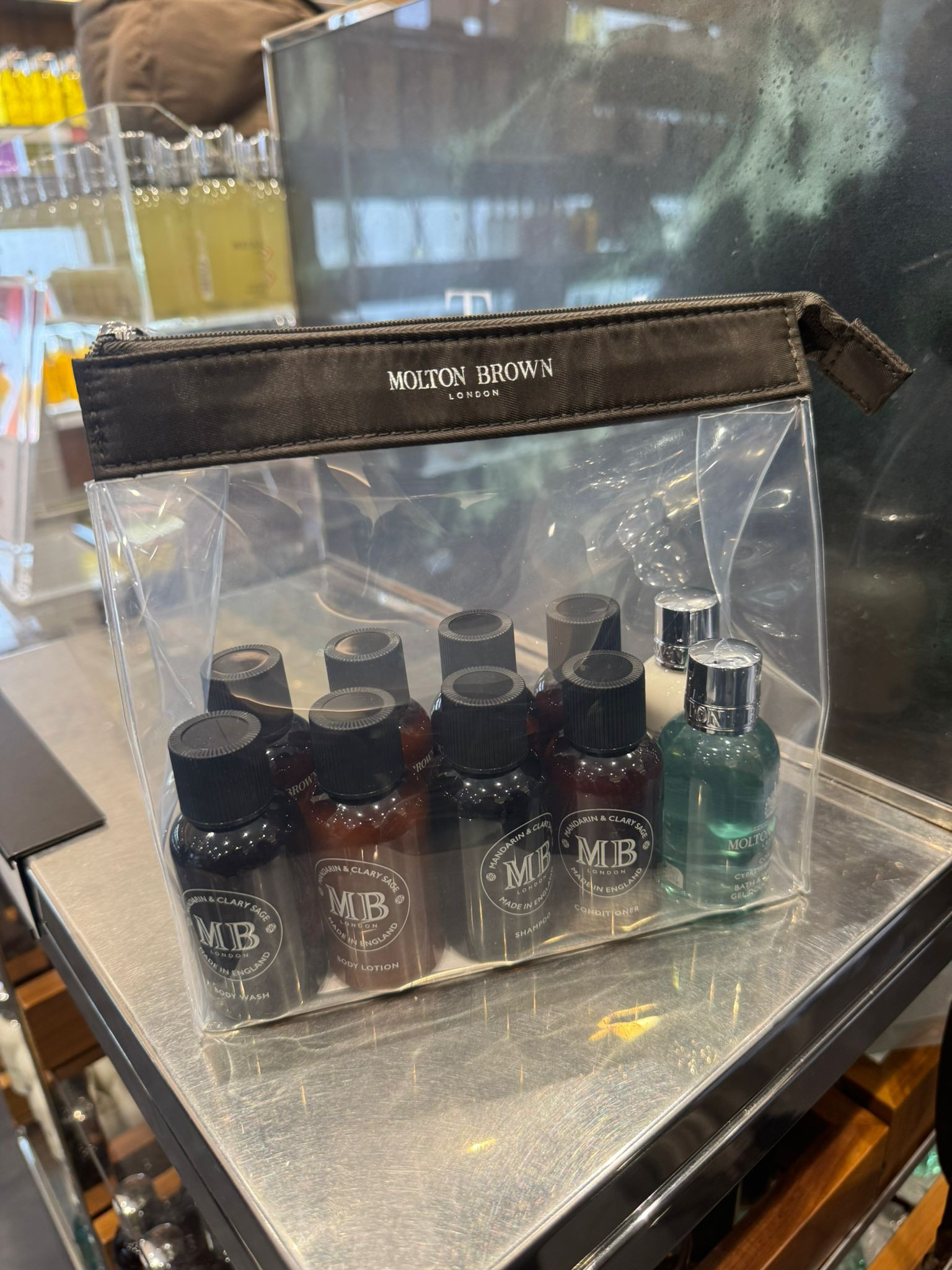 Molton Brown Set with pouch  - Multi - 10 unit  x 50 ml