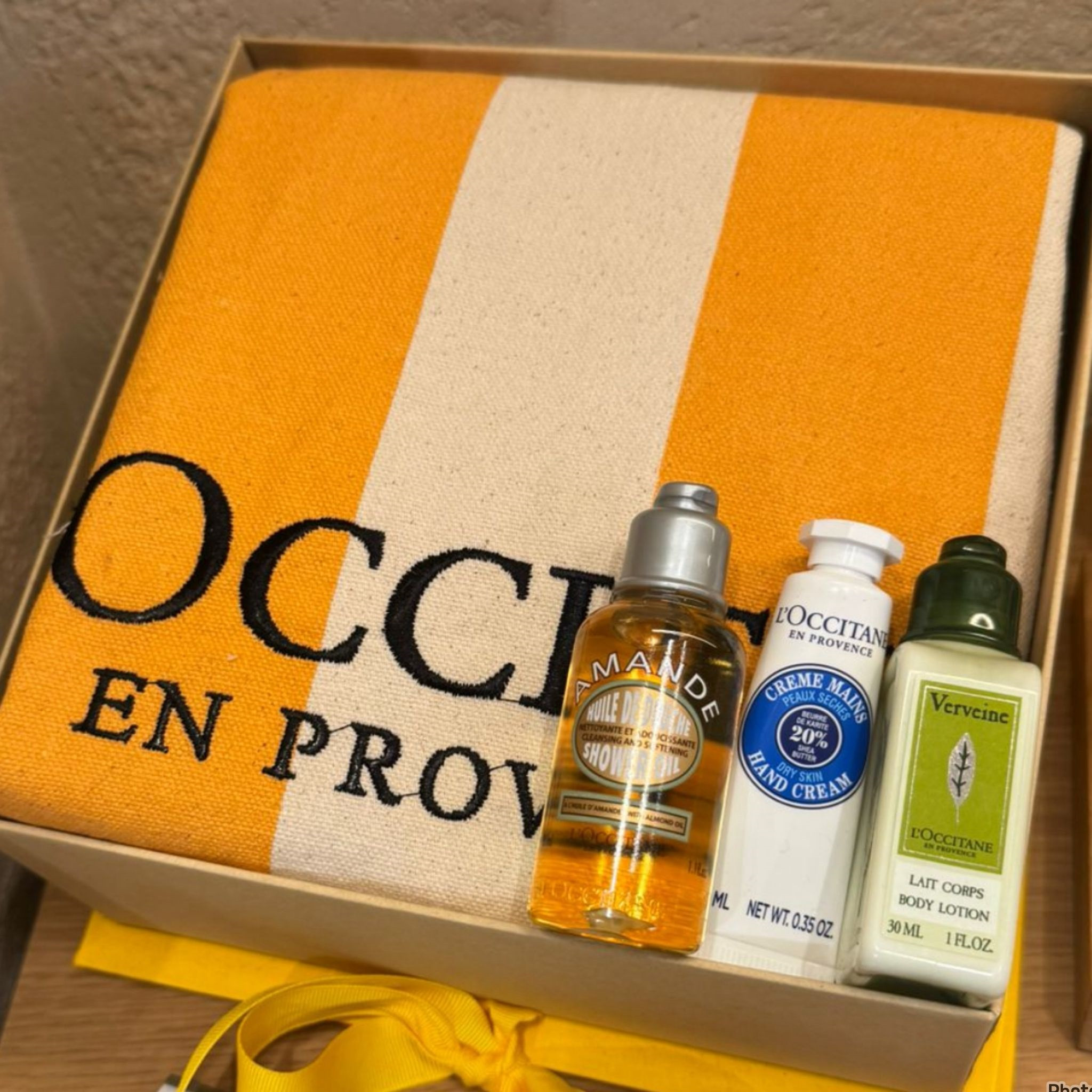 Loccitane Tote Set - N/A - Set of 4