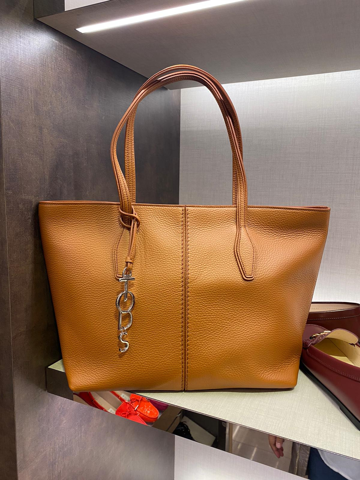 Tod's ANQ Shopping Zip Media Tote - Tan - XBWANQAA3Z0RIAG807 / One Size