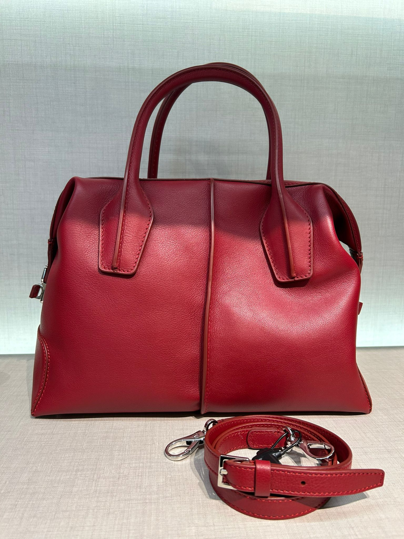 Tod's D styling with long strap - XBWAGAHN2Z0S85R611 / RED - Medium