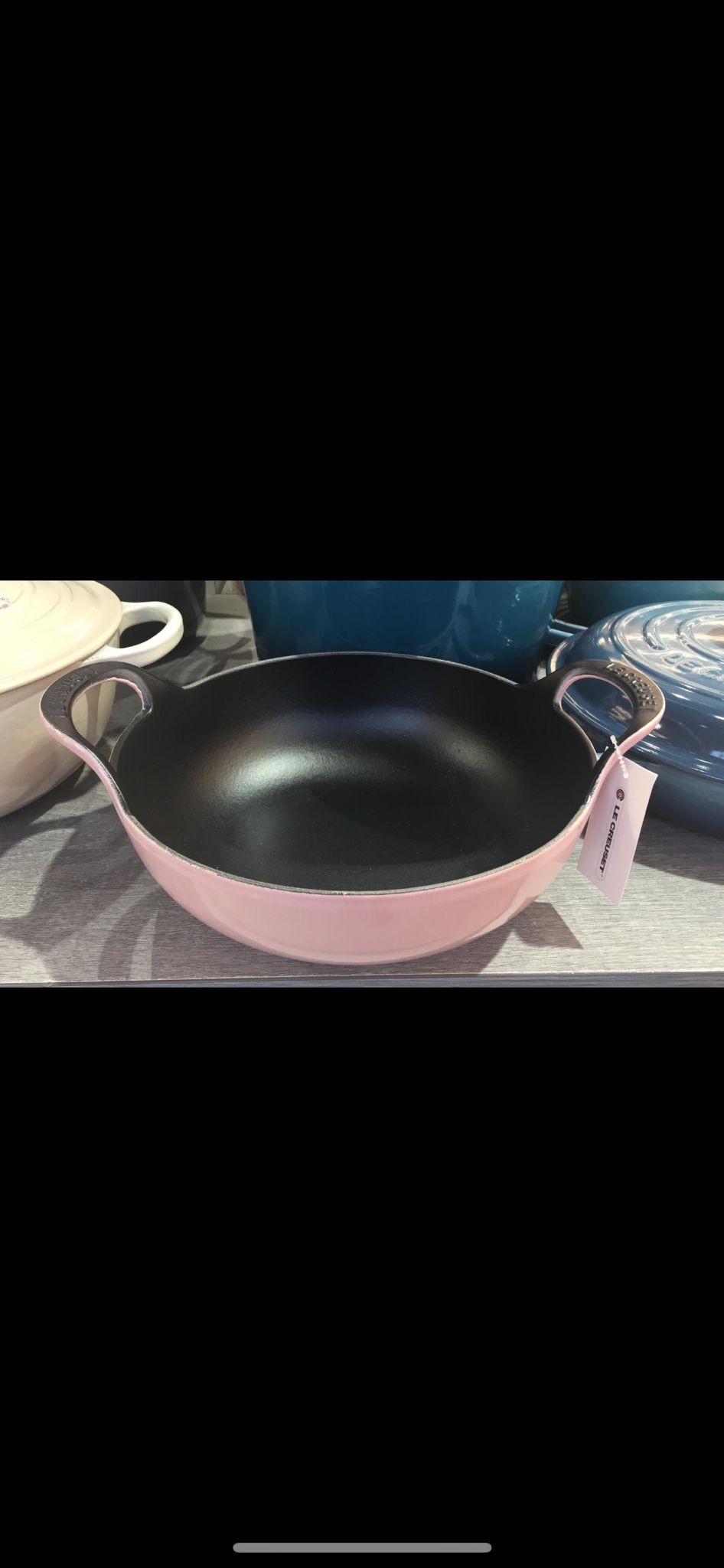 Le Creuset Cast Iron Balti Dish - Chiffon Pink - 24cm