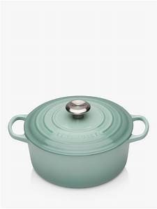 Le Creuset Signature Round Casserole - SAGE - 24cm