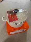 Le Creuset Round Casserole - Meringue - 24 cm (FREE COOPER KNOB)