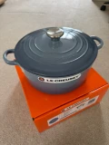 Le Creuset Round Casserole - Chambray - 24cm