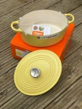 Le Creuset Signature Oval Casserole - Mimosa - 25 Cm