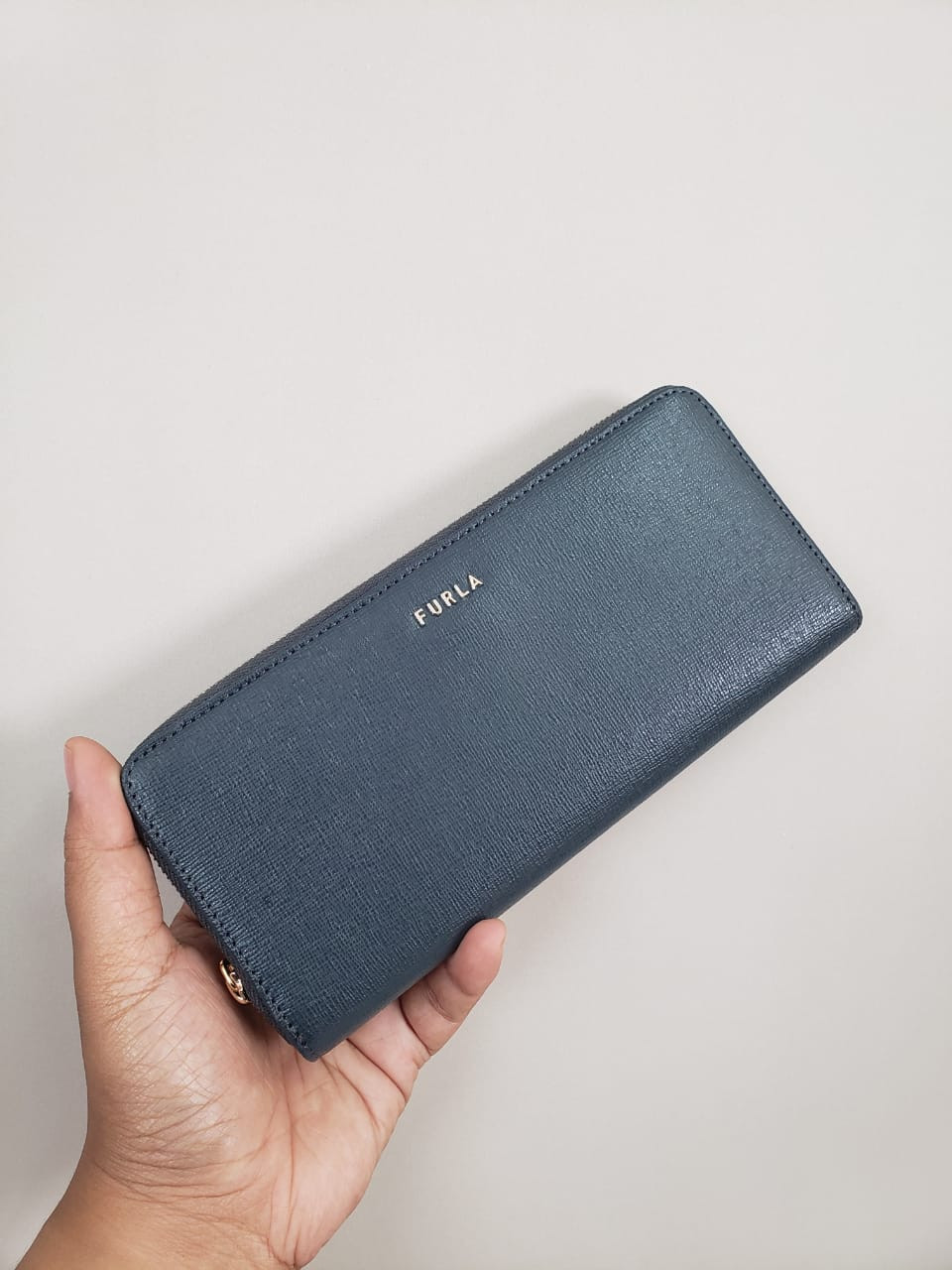 FURLA CLASSIC XL ZIP AROUND - ARDESIA - XL 20CM X 10CM X 3CM