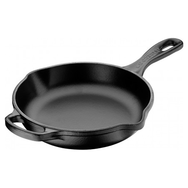 Le Creuset Signature Round Skillet - Matt Black - 23cm