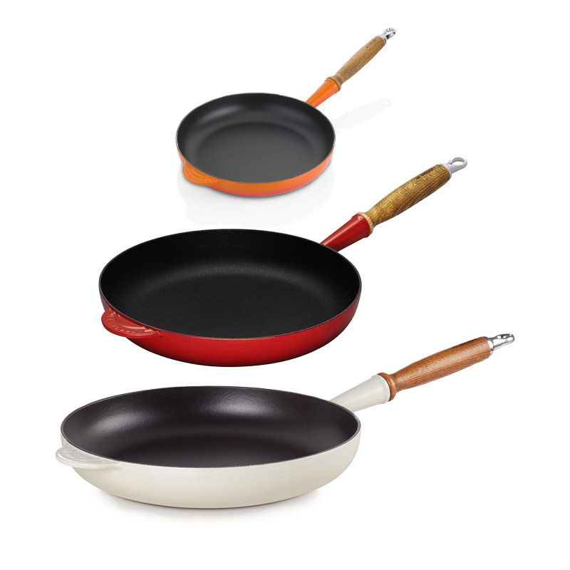 LE CREUSET FRYING PAN WITH WOODEN HANDLE