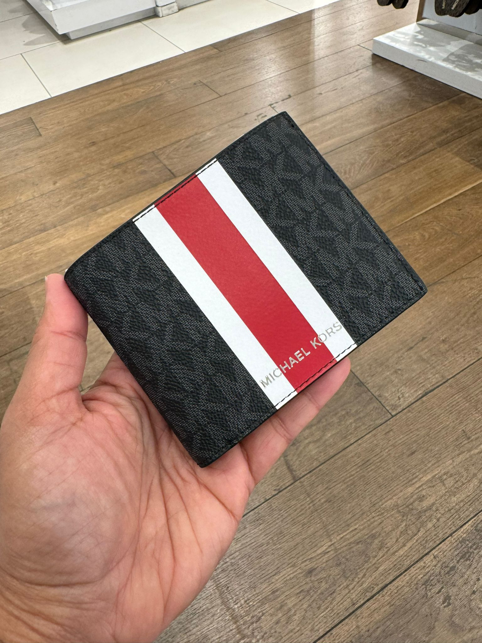 Michael Kors Men Wallet - Crimson - 39H3LMSF1B / One Size