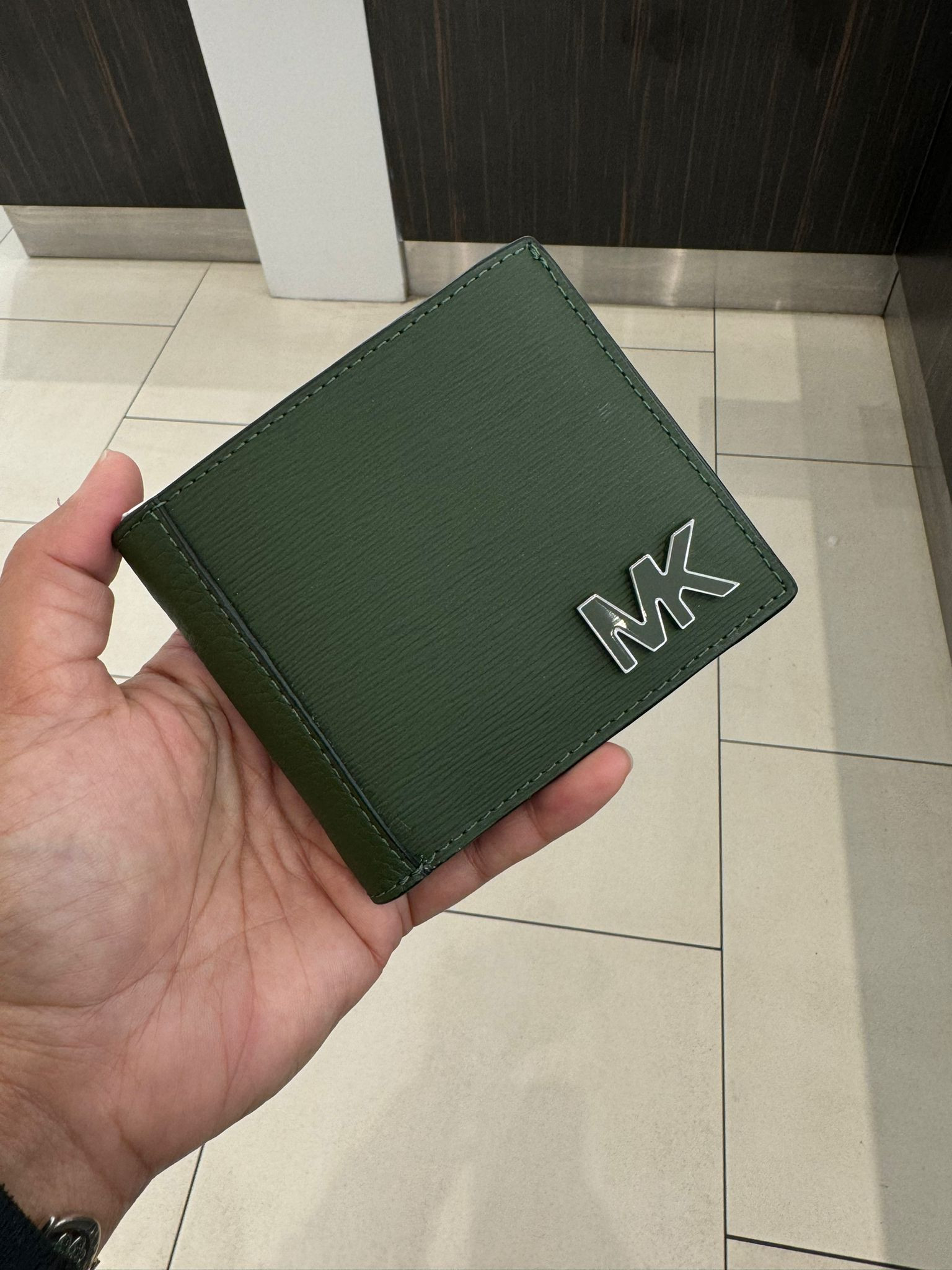 Michael Kors Men Wallet - Amazon Green - 39S2MHDF1T