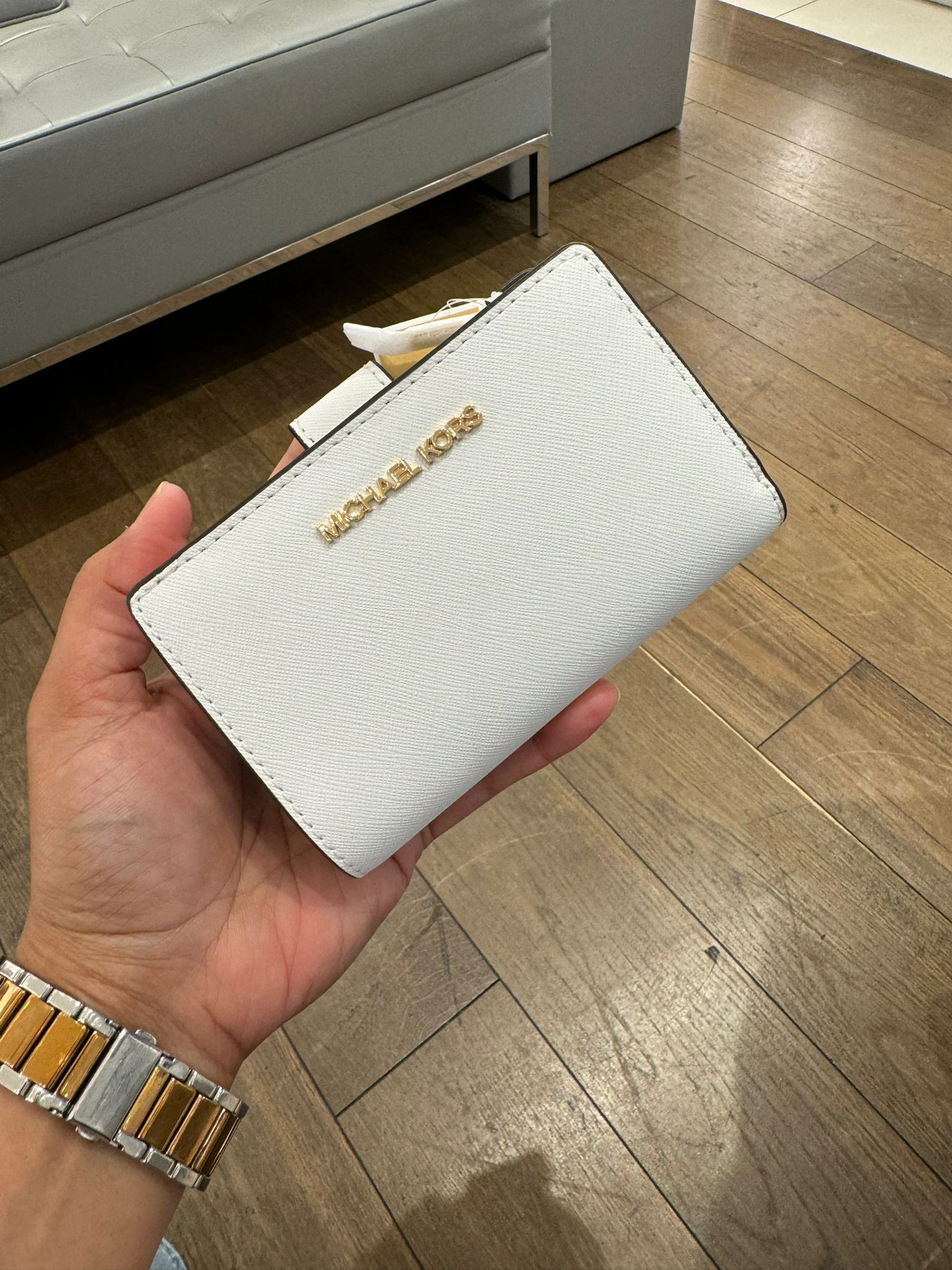 Michael kors white wallet best sale