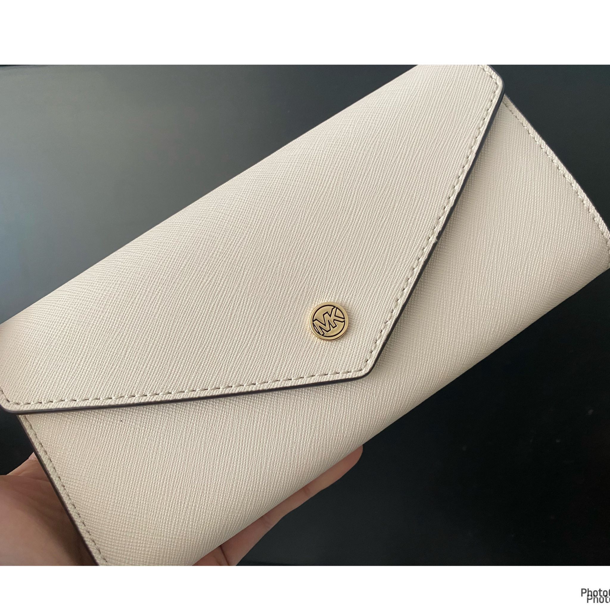 Michael Kors Envolope Purse - LT Cream - 35F3GTVE7L / 20 X 10 X 3 CM