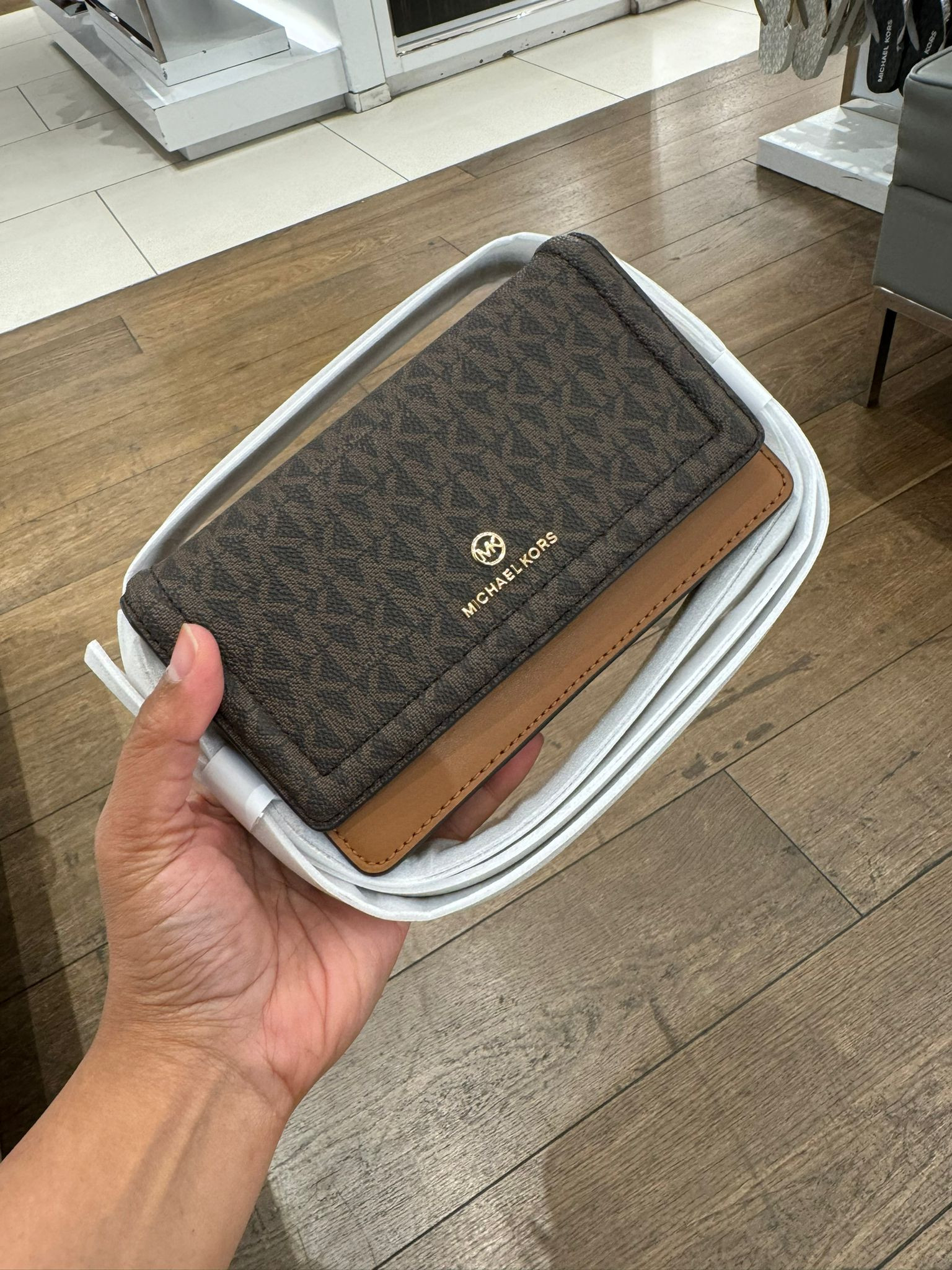 Acorn michael kors crossbody best sale