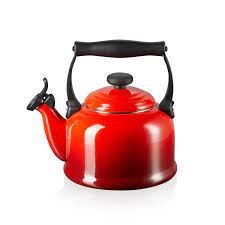 Le Creuset Traditional Kettle - Cerise - 1.1 Liter