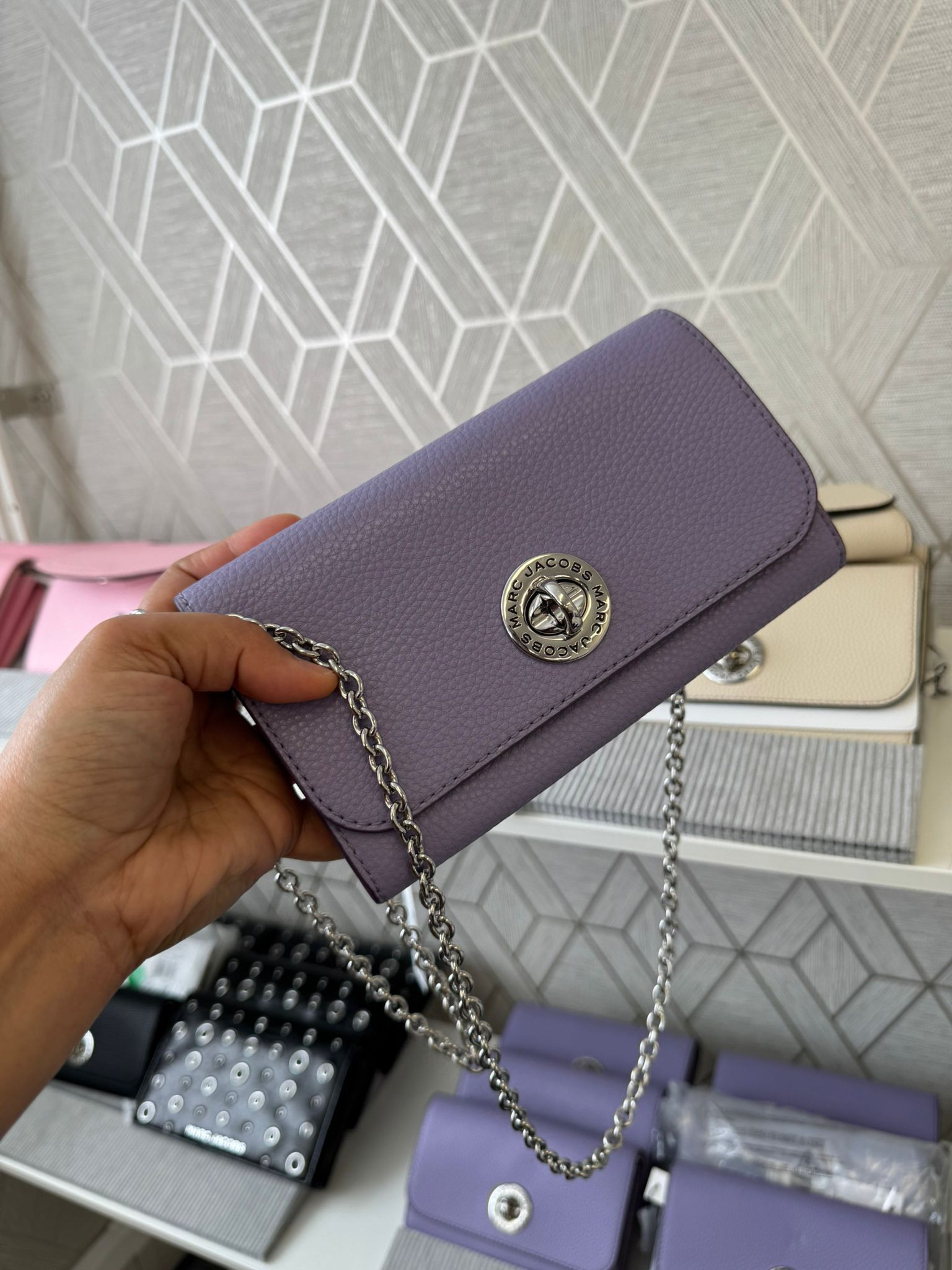 Marc Jacobs Wallet On Chain/Crossbody - Daybreak - 19 x 11 x 3 cm